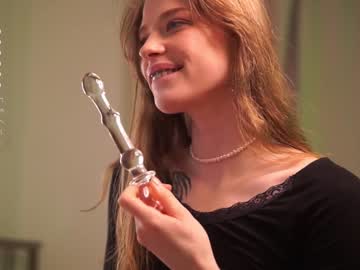 cam girl tesla_cybertruck image #3996253