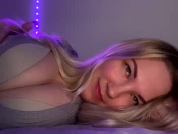 cam girl mariah95 image #1791444