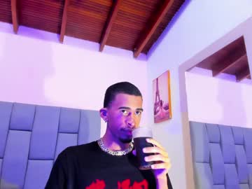 travis_07_ cam