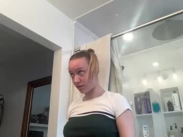 cam girl carlyy13 image #4043488