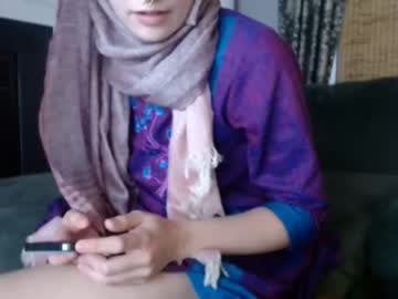 cam girl fiestyfatima1 image #2417546