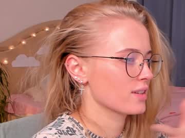 cam girl linellali image #2599325