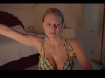 cam girl chillwithkira image #1544109