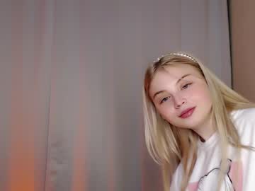 cam girl shy_blondiee image #3660891
