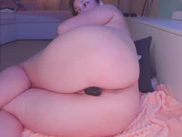 cam girl aveksmr image #2410489