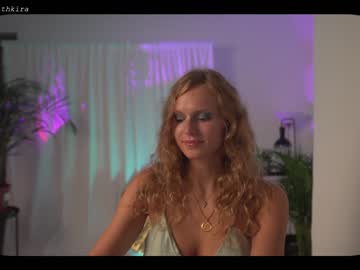 cam girl chillwithkira image #2220836
