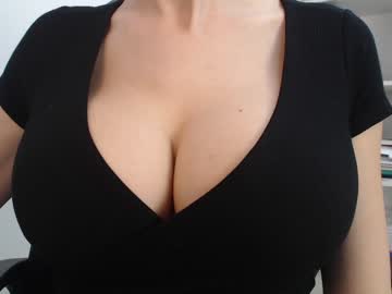 cam girl eat_mee_out image #2140050