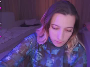 cam girl aveksmr image #3012692