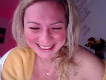 cam girl kiradivine image #1358416