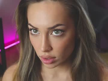 cam girl francescadomi image #2886142