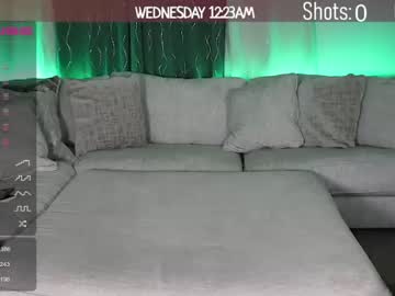 cam girl milavalentinax image #3520129