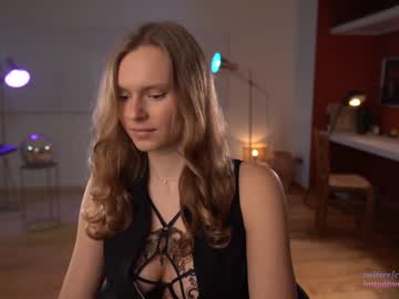cam girl chillwithkira image #3675915