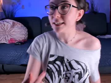 cam girl littlee33 image #3875839