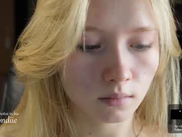 cam girl bestblondiiecb image #3802545