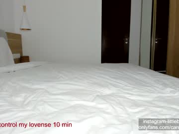 cam girl carolinaherera image #2640344