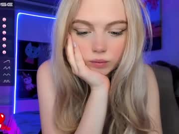 cam girl small_blondee image #1409608