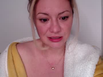 cam girl kiradivine image #1573536