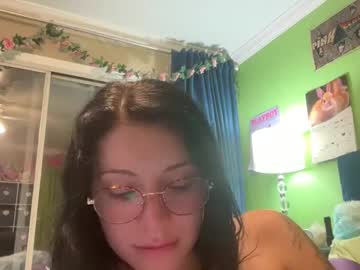 cam girl ravenlanexx image #4006300