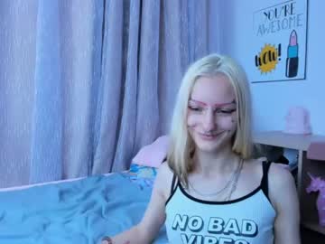 cam girl erika__lodge image #2245325