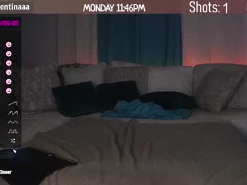 cam girl milavalentinax image #2681385