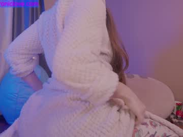 cam girl chroniclove image #3383376