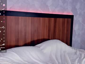 shyly_moon cam