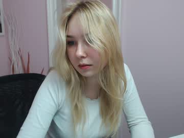 cam girl lila_page image #1132872