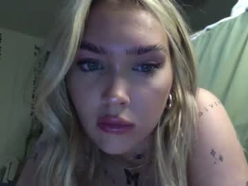 cam girl tattedblondiezoe image #3977812