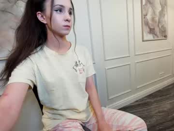 cam girl ehotlovea image #906167
