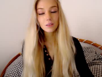 cam girl pervyblonde image #1750337