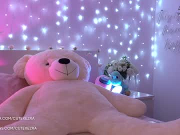 cam girl ezra image #1480488