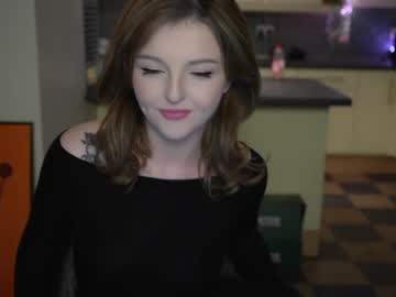 cam girl lucydelovely image #2975408