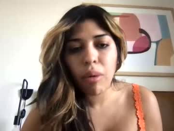 mommyknockers cam