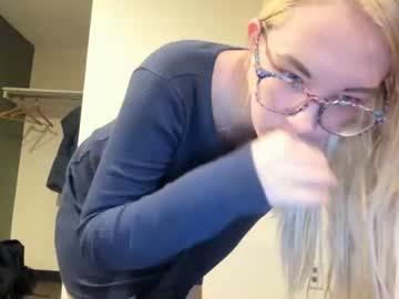 cam girl mariah95 image #579354