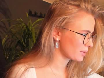 cam girl linellali image #2972572