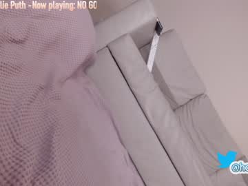 cam girl hollyextra image #589992