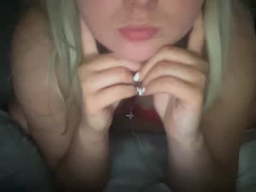 lizzieloves_ cam