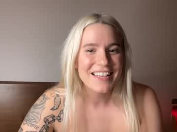 cam girl suckonmytits69 image #3198013