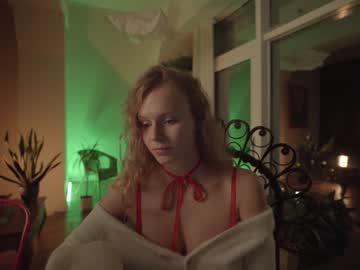 cam girl chillwithkira image #769973