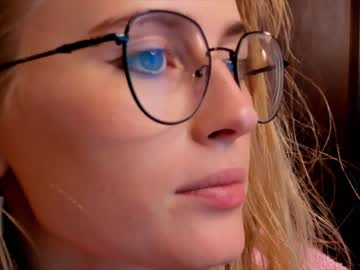 cam girl linellali image #2735340