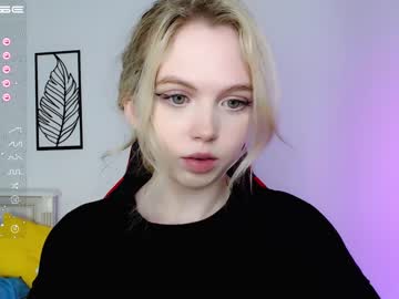 cam girl small_blondee image #3803347