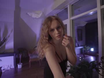 cam girl chillwithkira image #1005945