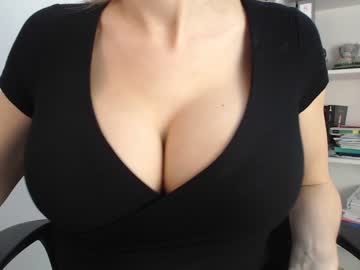 cam girl eat_mee_out image #1830353