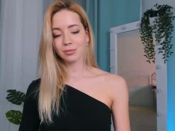 cam girl emmi_rosee image #1033073