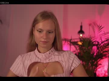 cam girl chillwithkira image #2422203