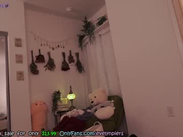 cam girl evelynpiers image #3505088