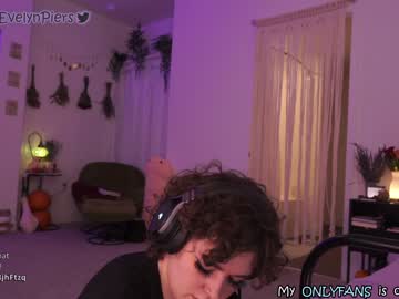 cam girl evelynpiers image #3068155