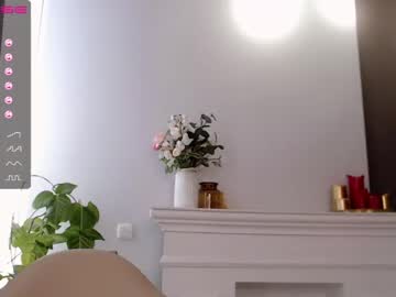 cam girl small_blondee image #1808463