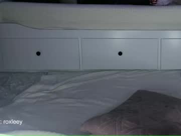 cam girl roxy_blue_eyed_ image #2381876