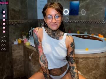 cam girl nickyneck image #372393